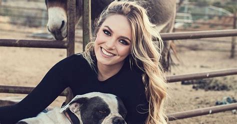 Who Is Bret Michaelss Daughter, Raine? | POPSUGAR Fitness