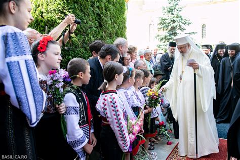 Patriarhul Daniel Binecuv Ntare N Noul An Colar Pentru Elevii I