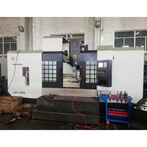 Heavy Duty CNC Machine Vmc Metal Cutting Vertical Milling Machining