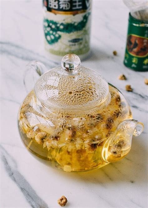 Chrysanthemum Tea Benefits (and How to Make It) | The Woks of Life