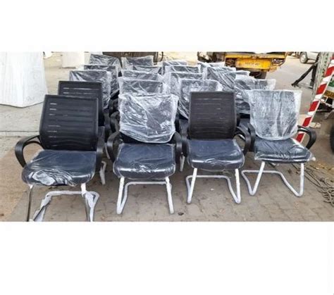 Stainless Steel 1 Seater Mesh Visitor Chair For Office With Armrest