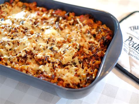 Macaroni Ovenschotel Met Tomatensaus Roomkaas En Gehakt Kookidee