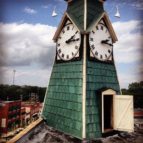 Oc Stonestreet Column Marking Time With The Statesville Clock