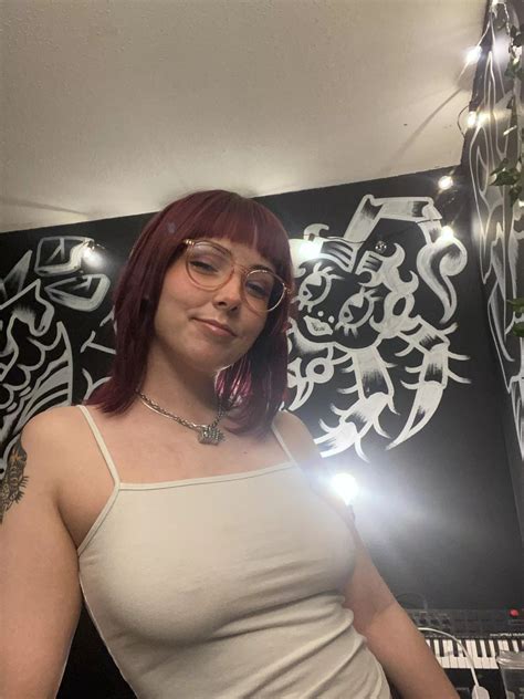 My New Hair Color Pairs So Well With My Frames Nudes GirlswithGlasses NUDE PICS ORG