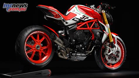 Review of MV Agusta Dragster 800 RC 2018: pictures, live photos ...