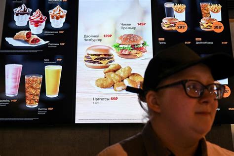 Abren Los Primeros Mcdonalds Rusos Se Llaman Vkusno I Tochka