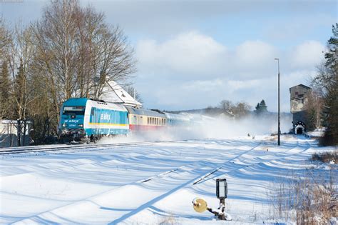 223 067 mit dem ALX 84106 von München Hbf nach Hof Hbf bei Pechbrunn