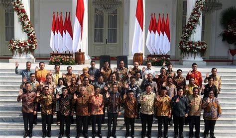 Presiden Jokowi Umumkan Kabinet Indonesia Maju - Economic Zone