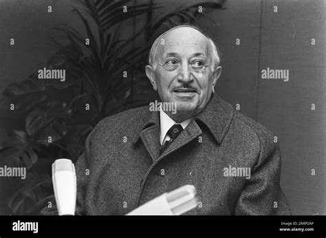 simon wiesenthal  wife arrive  schiphol airports arrivals