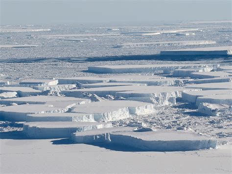 Nasa Releases Photos Of Rectangular Iceberg In Antarctica Business