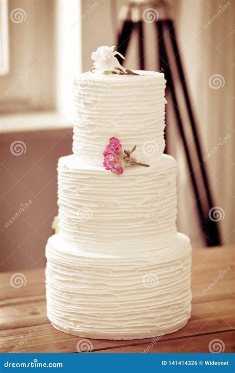 Naked Wedding Cake With Raspberries Stock Photo Image Of Naked Cookingfyz