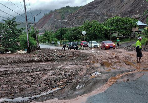 Indonesia Jayapura Banjir Dan Tanah Longsor Wartabuana