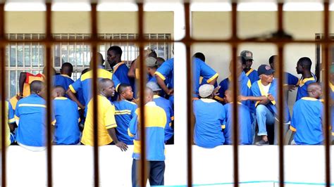 A Kinshasa La Prison Centrale De Makala Inaugure Une Biblioth Que Pour