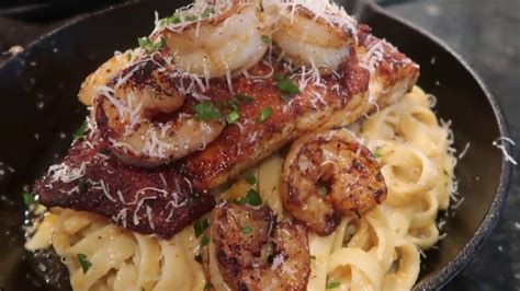 The Best Salmon And Shrimp Alfredo Recipe Youll Ever Taste Everyday Cooking Recipes