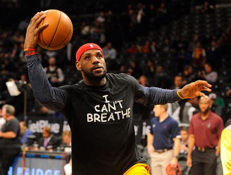 LeBron James Wears I Can T Breathe T Shirt Before Game In Brooklyn