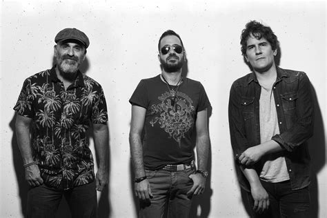 LA BANDA MADRILEÑA LE FLAM POWER TRIO ROCK PUBLICA HOY SU NUEVO