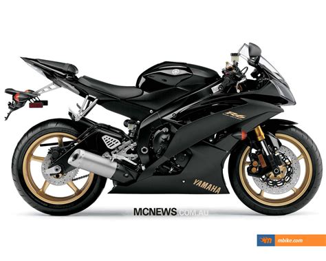 Review Of Yamaha Yzf R Pictures Live Photos Description