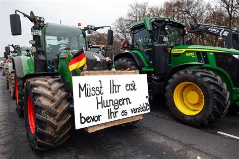 Rechtsextreme Wollen Bauern Proteste Kapern Verband Geht Auf Distanz