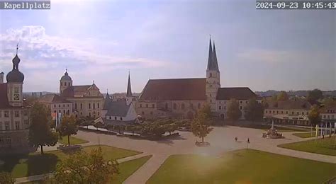 Webcam Altötting Kapellplatz mit Gnadenkapelle Webcam Galore