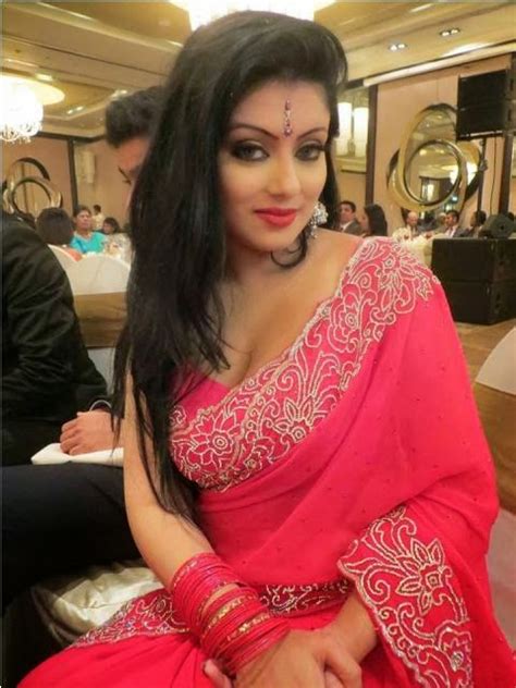 Sri Lankan Actrss And Singer Natasha Perera Hot And Sexy Photo Collection