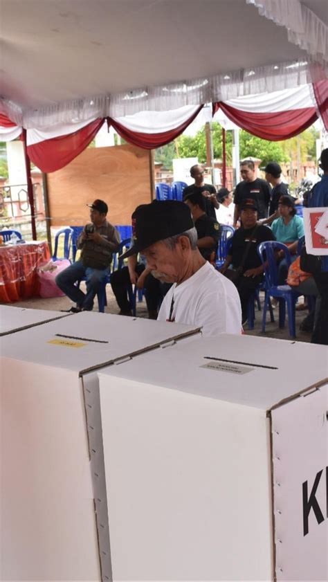 Diduga Kelelahan Kerja Hingga Tengah Malam Seorang Pengawas TPS Di