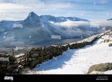 Mount Tryfan Hi Res Stock Photography And Images Alamy