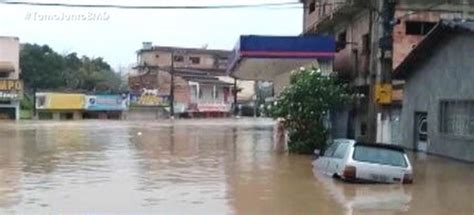 Chuva Deixa Fam Lias Desabrigadas Pessoas Desaparecidas E Ruas