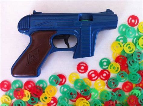 Plastic gun that shoots discs : r/nostalgia