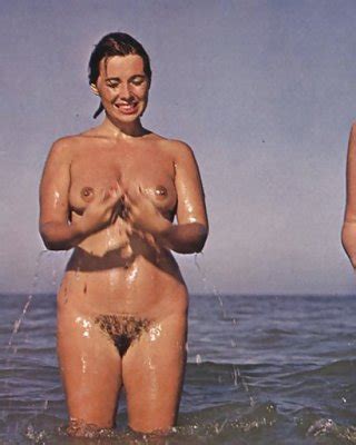 TheSandfly Glorious Beach Retro Girl Group Fun Porn Pictures XXX