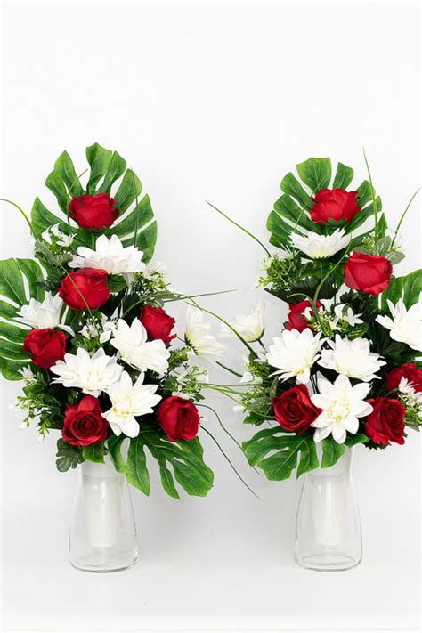 Bouquet De Fleurs Pour Cimetière Dans Les Tons Rouges Et Blancs — Ohmyflor