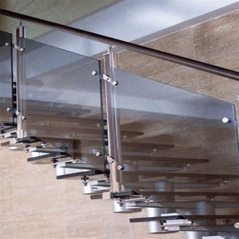 Glass Railing At Rs 500sq Ft Glass Staircase Railing In Thozhur Id 13813212133