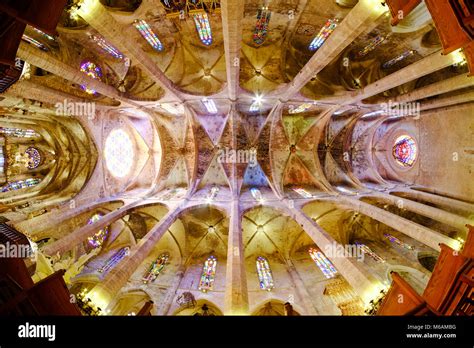 Palma cathedral interior hi-res stock photography and images - Alamy