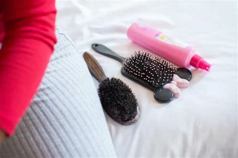 Conseils pour choisir la brosse à cheveux parfaite et la garder en bon