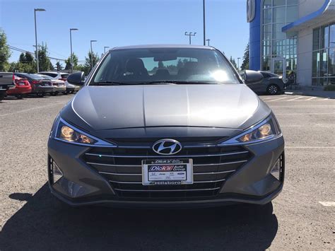 Pre Owned Hyundai Elantra Se Fwd Dr Car