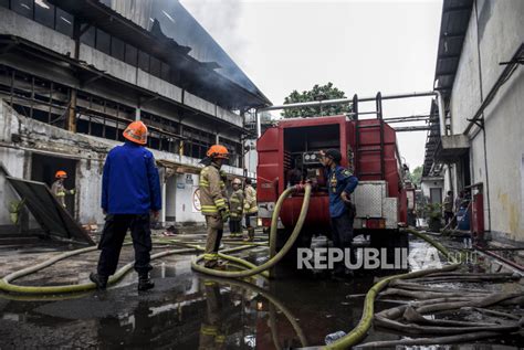 Kebakaran Pabrik Tekstil Di Bandung Republika Online