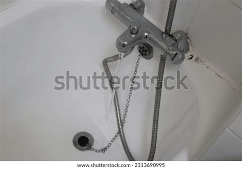 14 Sealing Strip Bathroom Images, Stock Photos & Vectors | Shutterstock