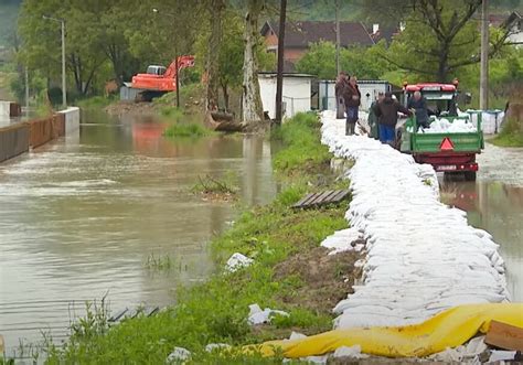 Rastu Vodostaji Rijeka U Hrvatskoj Mnoge Ku E I Objekti Pod Vodom Yka