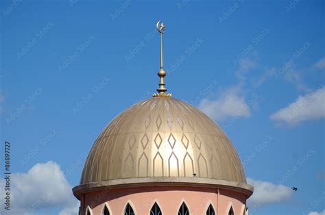 Foto De Dome Of The New Mosque Of Masjid Jamek Jamiul Ehsan A K A