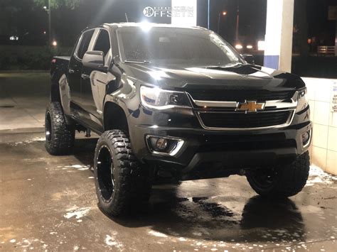 Black Lifted Chevy Colorado 2022