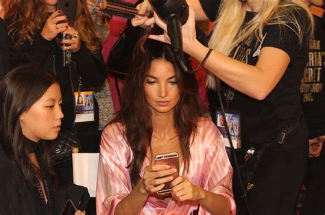 22 Behind-The-Scenes Photos Backstage At The Victoria's Secret Fashion Show