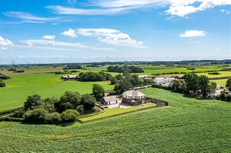 garstang road larbreck preston lancashire pr xs armitstead barnett