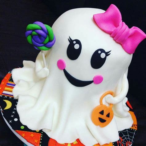 Girl Ghost cake | Cute halloween cakes, Halloween cakes, Halloween ...