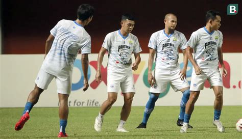 Foto Hatur Nuhun Pak Haji Ini Dia Aksi Supardi Nasir Bersama Klub