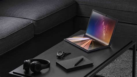 Zenbook 17 Fold OLED ASUS présente son premier ordinateur portable