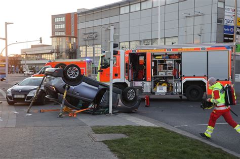 Salzgitter Auto überschlägt Sich Und Landet Auf Dach News38 De