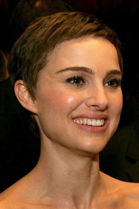 Natalie Portman Pixie Cut Short Pixie Haircuts Pixie Hairstyles Trendy Hairstyles Short