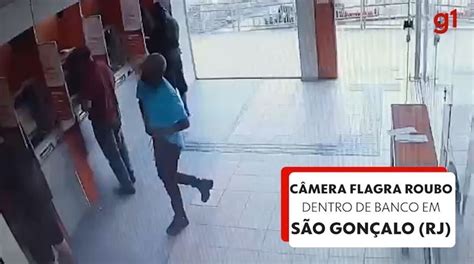 Tr S S O Presos Depois De Roubo Dentro De Ag Ncia Banc Ria Em S O