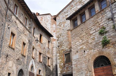 The Swiss Adventure...: Gubbio, Italy