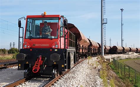 SWXe Compact Electric Railcar Movers ShuttleWagon