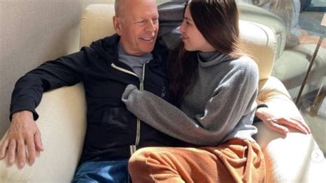 Hija De Bruce Willis Comparte Video Del Actor Luchando Contra La